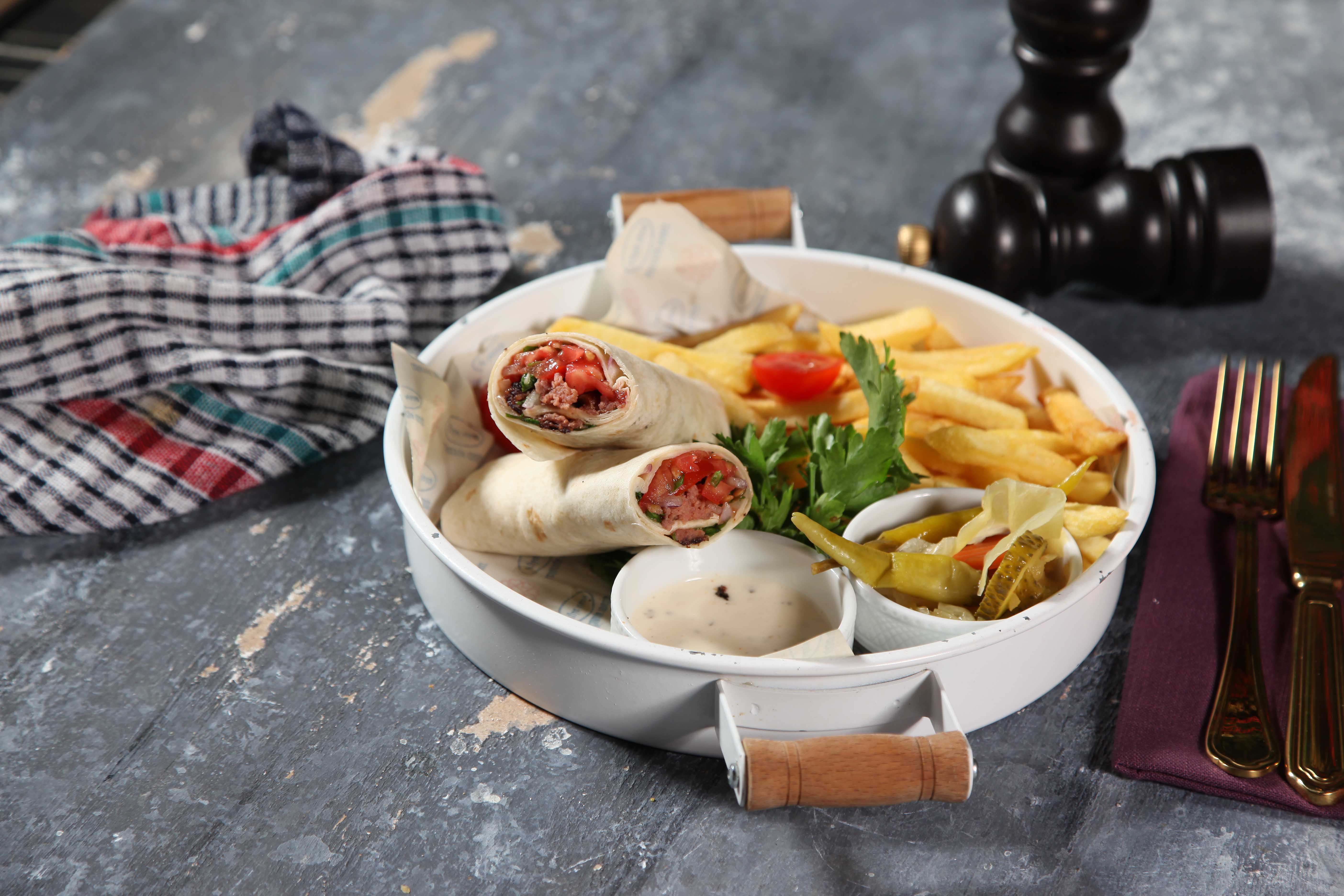 [Etiler Lounge restoran iç mekanı]